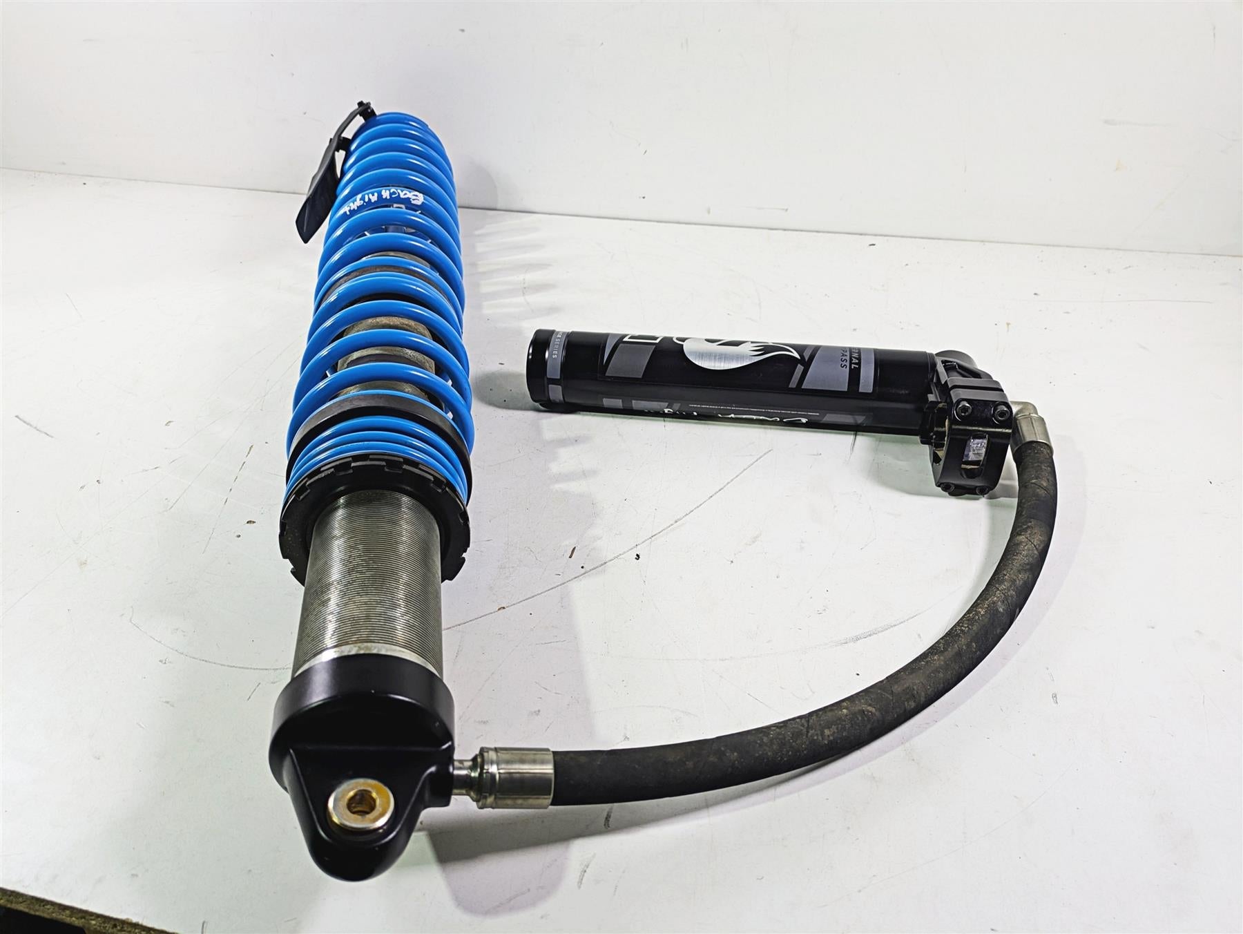 2018 Can Am Maverick X3 XRC Turbo R Right Rear Shock Damper Fox Blue 706002255 {{ shop.shopifyCountryName }} - Mototech271