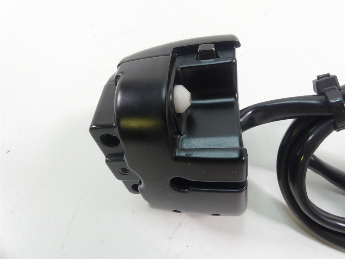 2018 Harley Softail FXFB Fat Bob Right Hand Start Stop Control Switch 71500462 {{ shop.shopifyCountryName }} - Mototech271