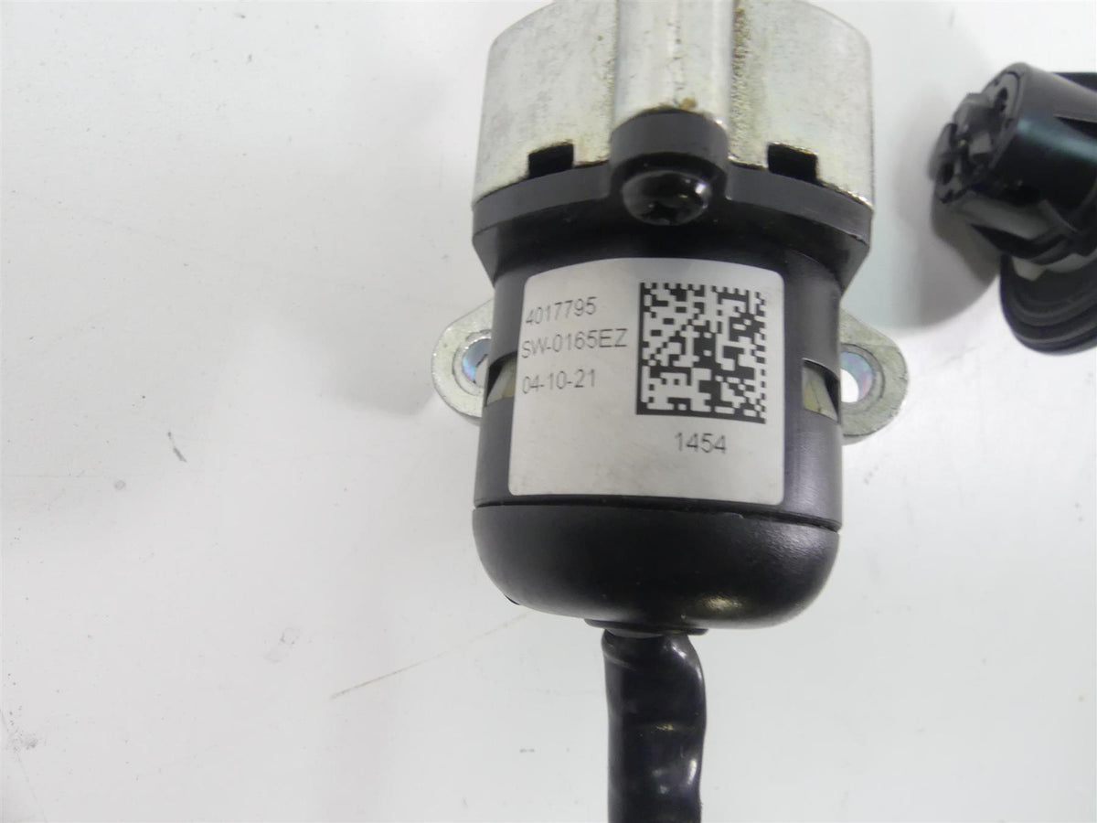 2022 Indian FTR1200 S Ignition Switch Key Fuel Lock Set 4017795 4019099 {{ shop.shopifyCountryName }} - Mototech271