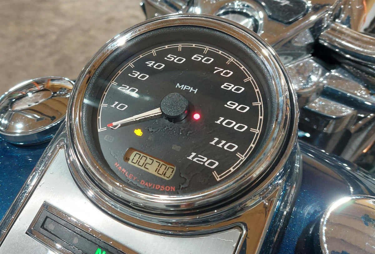 2016 Harley Touring FLHR Road King Speedometer Speedo Gauge 2K Only 70900167A {{ shop.shopifyCountryName }} - Mototech271
