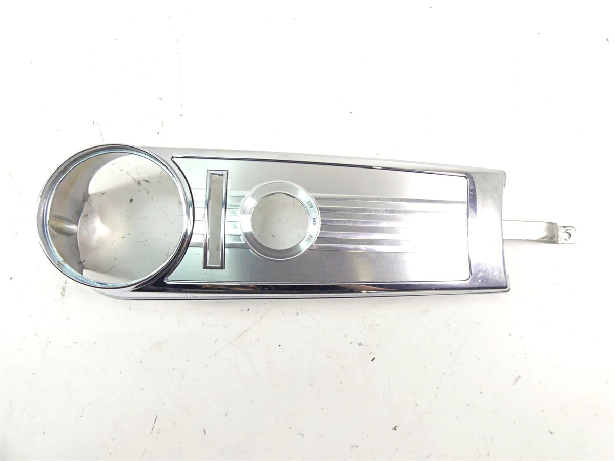 2010 Harley Touring FLHRC Road King Fuel Tank Cover Console Dash 60960-08 {{ shop.shopifyCountryName }} - Mototech271