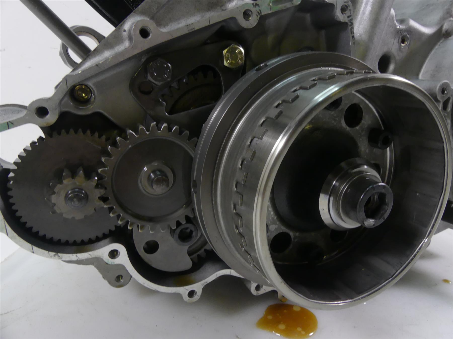 2004 Aprilia RSV1000 R Mille Engine Bottom End Crank Case Shaft Set AP0296961 {{ shop.shopifyCountryName }} - Mototech271
