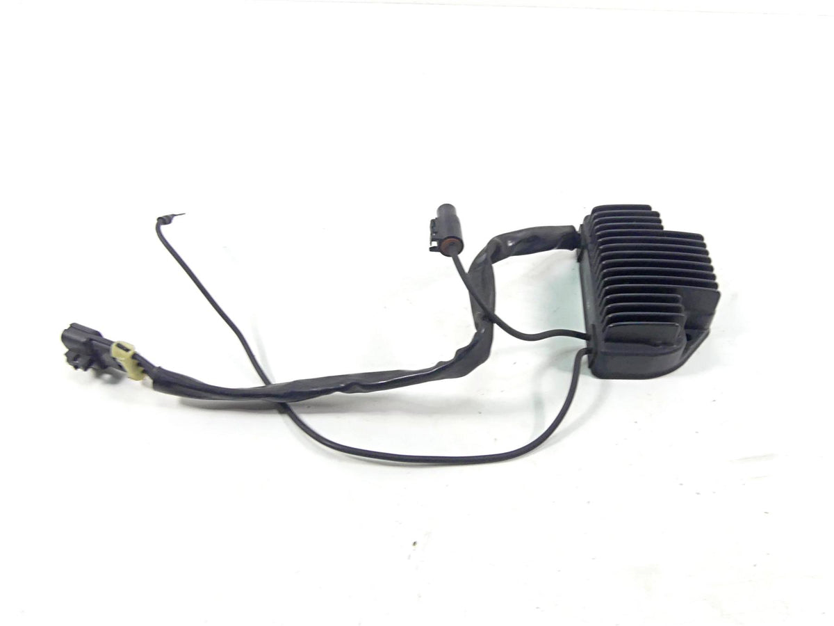2005 Harley VRSCSE CVO V-Rod Rectifier Voltage Regulator 74440-01 {{ shop.shopifyCountryName }} - Mototech271