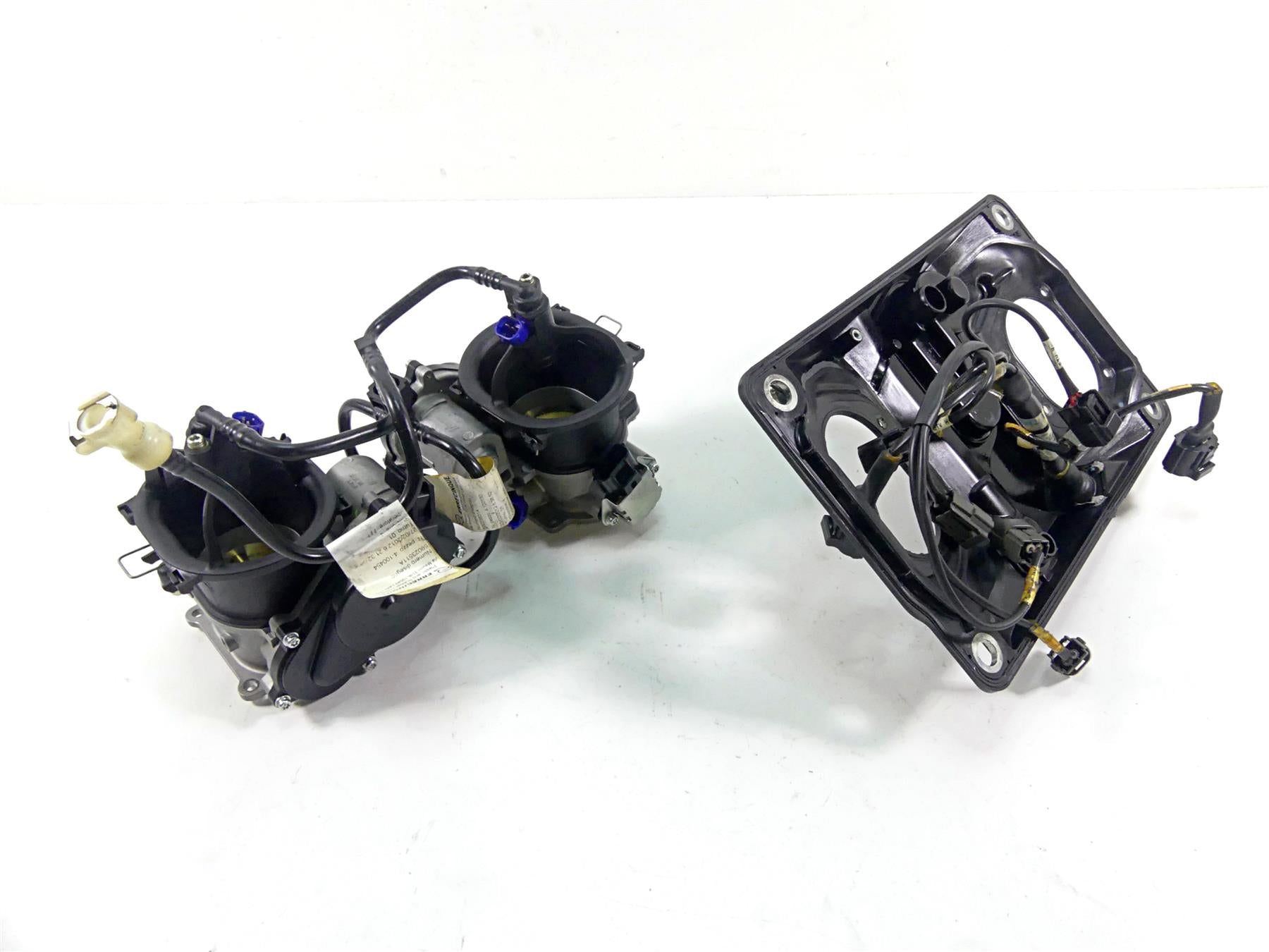 2012 Ducati Panigale 1199S Mikuni Throttle Body Set & Air Box Cover 28240892A