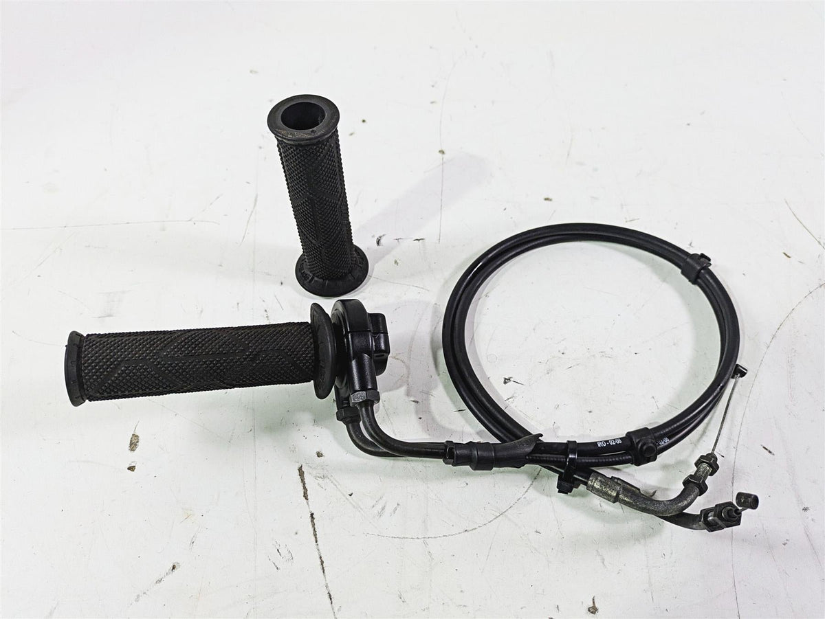 2008 Aprilia RSVR 1000 Factory Throttle Grip Handle Set - Read AP8118566 {{ shop.shopifyCountryName }} - Mototech271