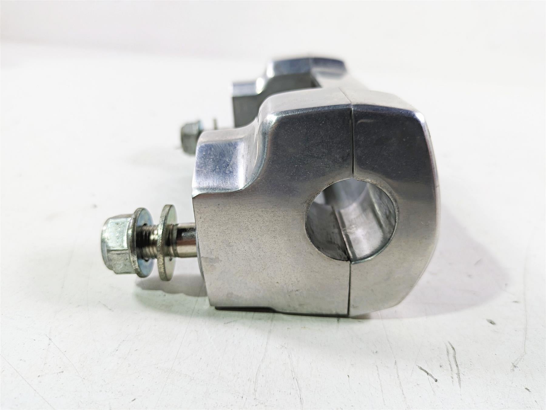 2002 Honda VTX1800 Retro Handlebar Riser Holder Set 53231-MCV-000 53131-MCV-000 {{ shop.shopifyCountryName }} - Mototech271