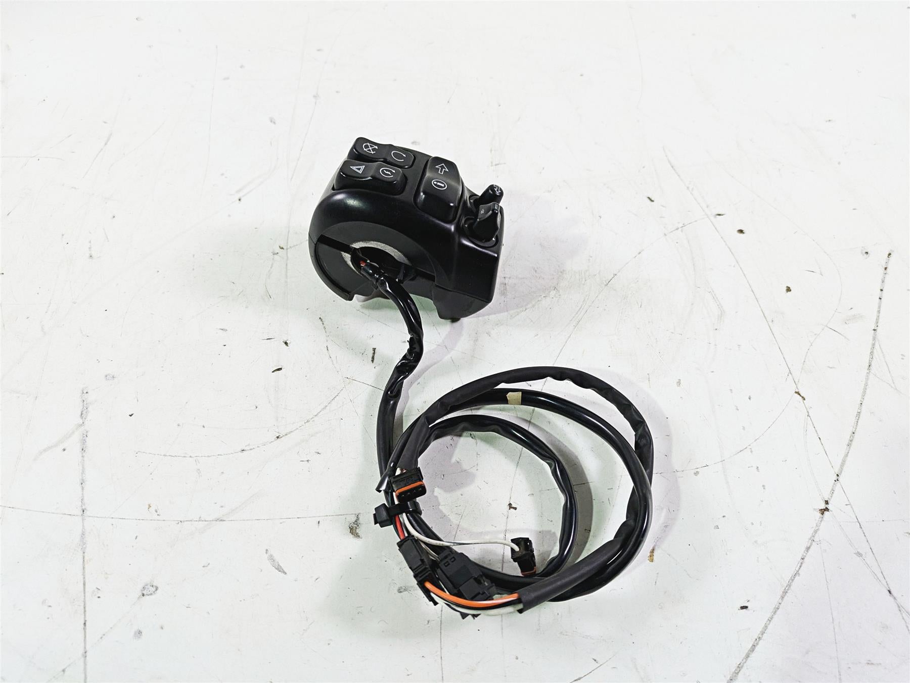 2015 Harley Touring FLHTKL E -Glide Low Right Hand Control Switch -Extd 71500129 {{ shop.shopifyCountryName }} - Mototech271