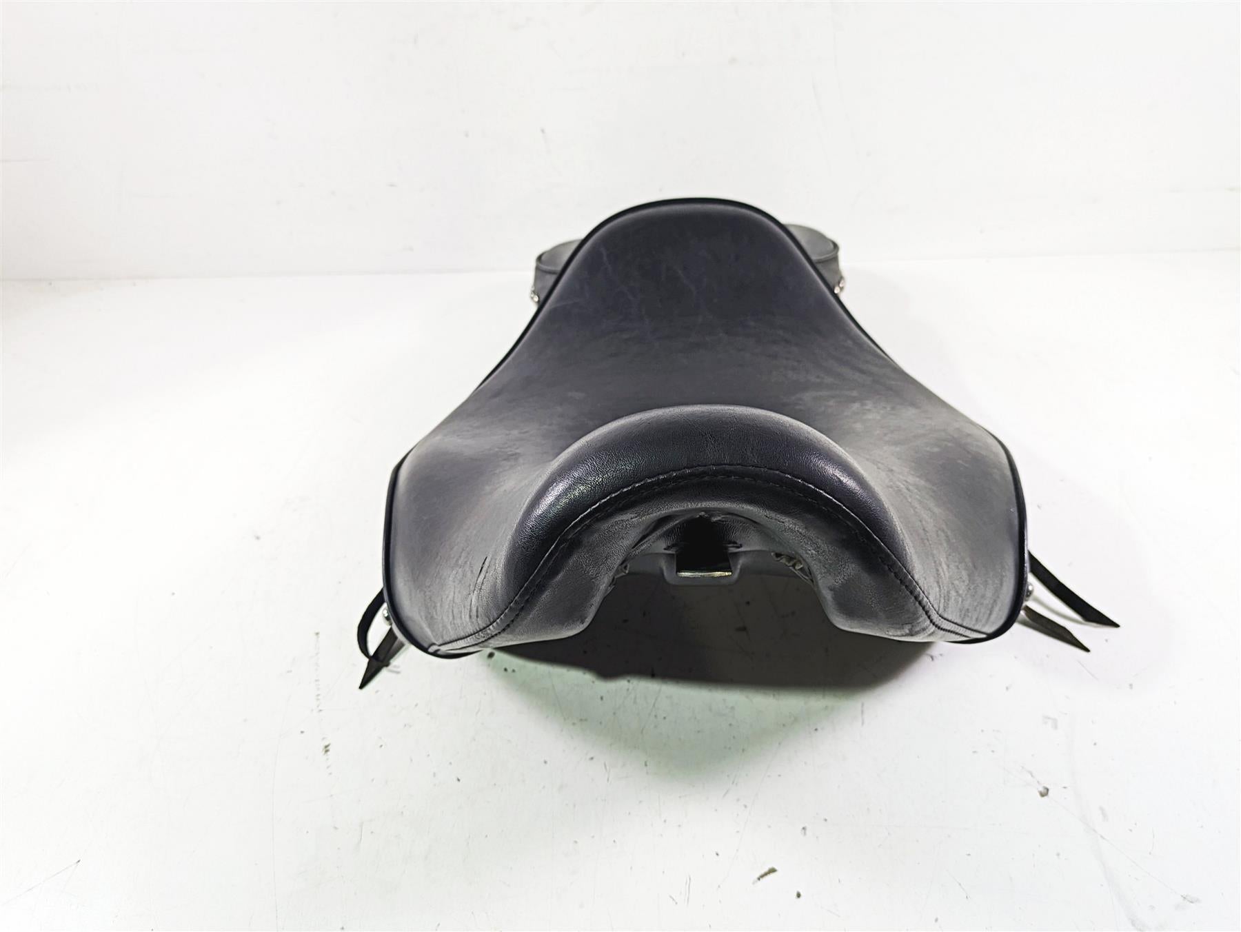 2002 Harley FLSTC Softail Heritage Studded Duo Seat Saddle {{ shop.shopifyCountryName }} - Mototech271