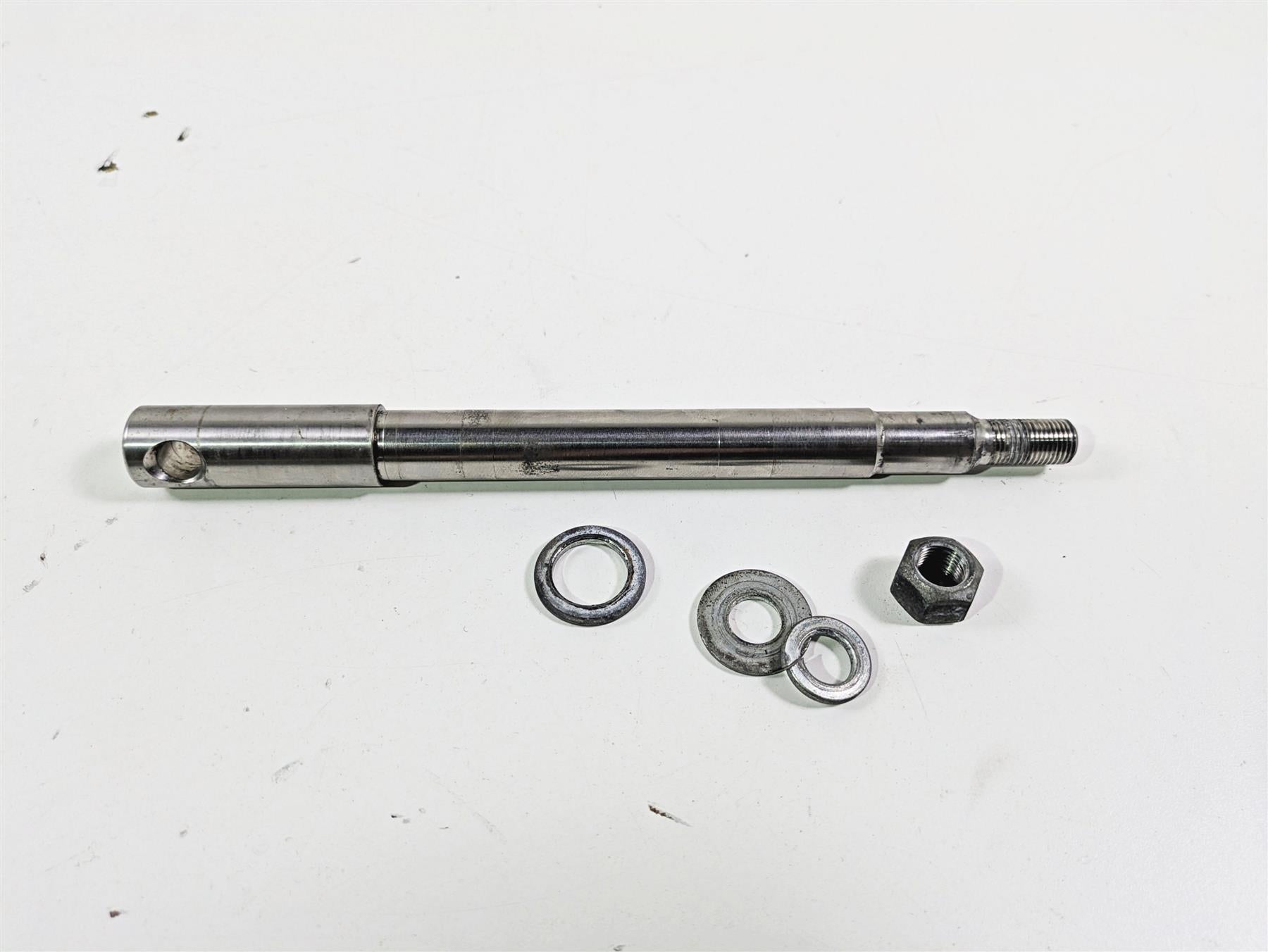 2007 Harley Sportster XL1200 C Front Axle Wheel Spindle 3/4" 43895-00 {{ shop.shopifyCountryName }} - Mototech271