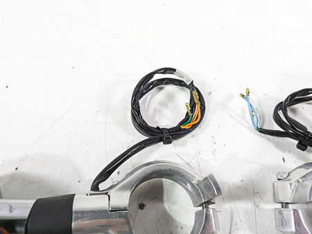 2002 Honda VTX1800 Retro Front Blinker & Clamp Set 33400-MBH-673 33450-MBH-673 {{ shop.shopifyCountryName }} - Mototech271