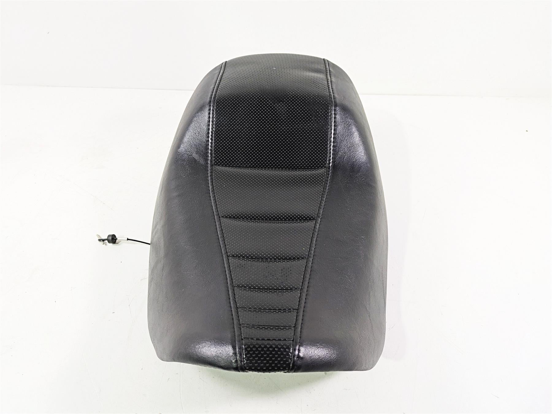 2006 Harley VRSCR Street V-Rod Front Rider Seat Saddle 52415-06 {{ shop.shopifyCountryName }} - Mototech271