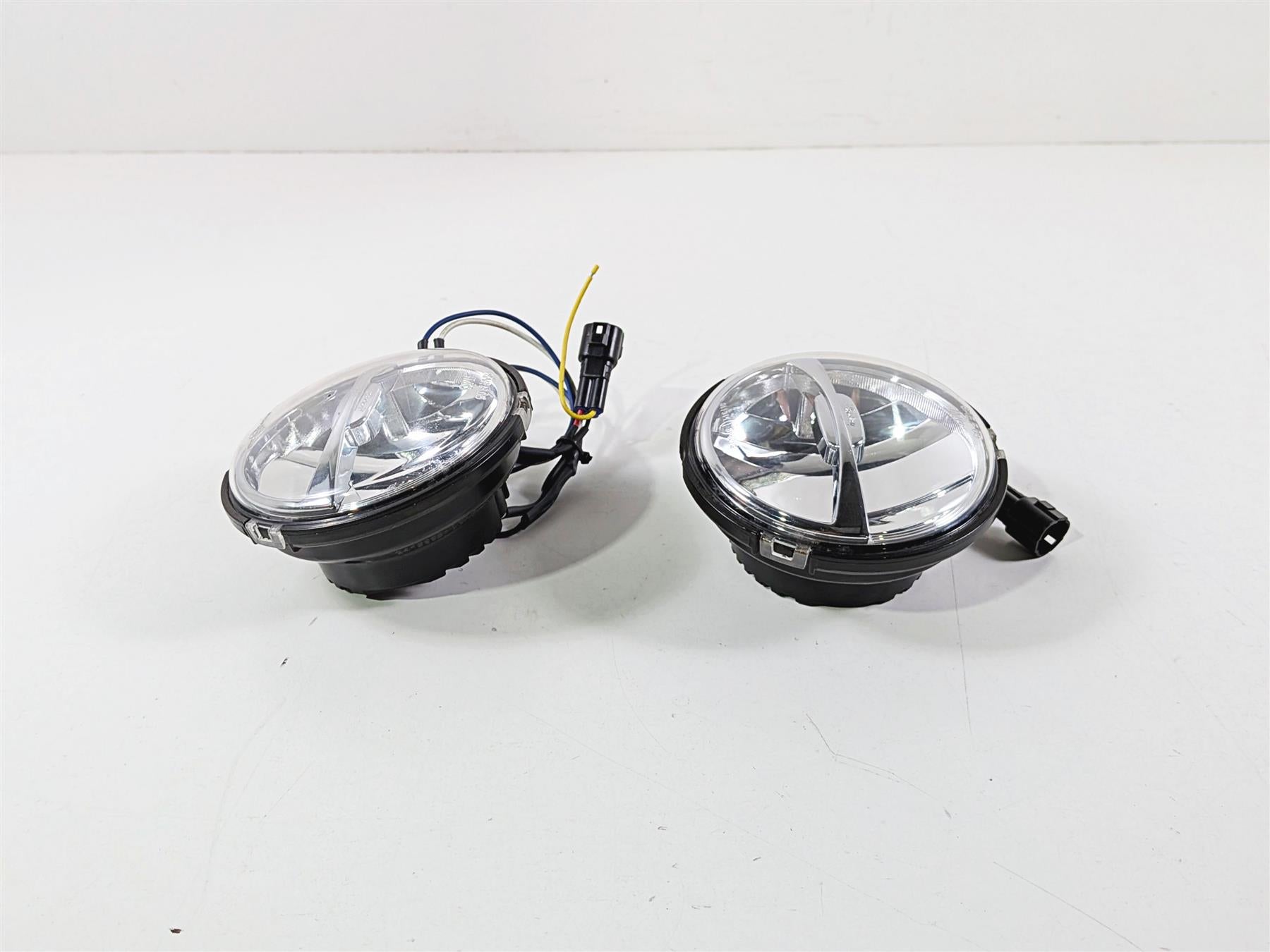 2015 Indian Chieftain Front Fog Spot Passing Light Lamp + Knob Set -Read 2412962-Mototech271