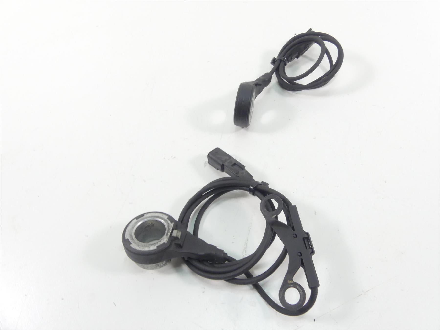 2014 Harley FXDF Dyna Fat Bob Front Rear Abs Brake Wheel Speed Sensors 40682-12 {{ shop.shopifyCountryName }} - Mototech271