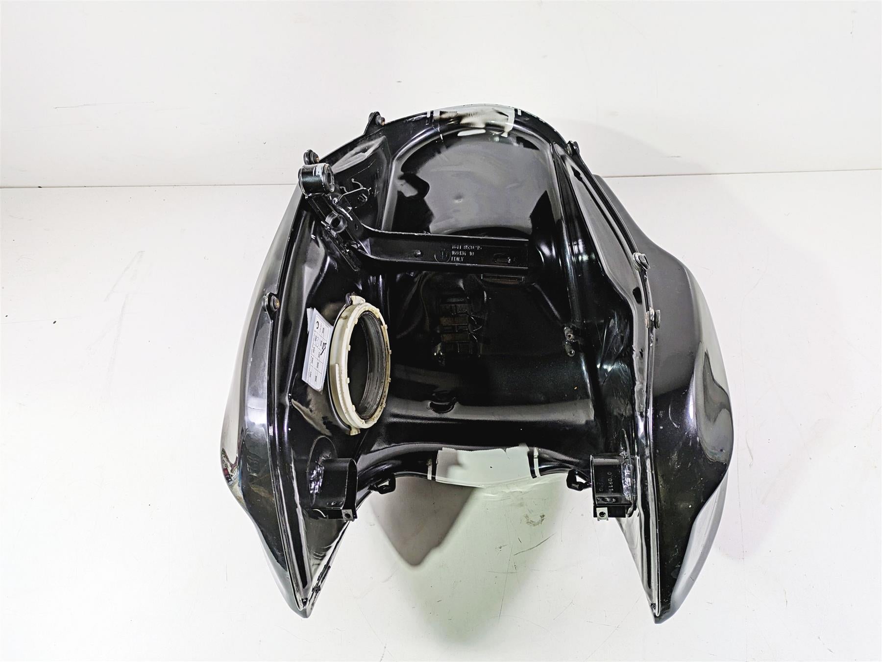 2012 BMW R1200R K27 Fuel Gas Petrol Tank Reservoir - Dents 16118535094 {{ shop.shopifyCountryName }} - Mototech271