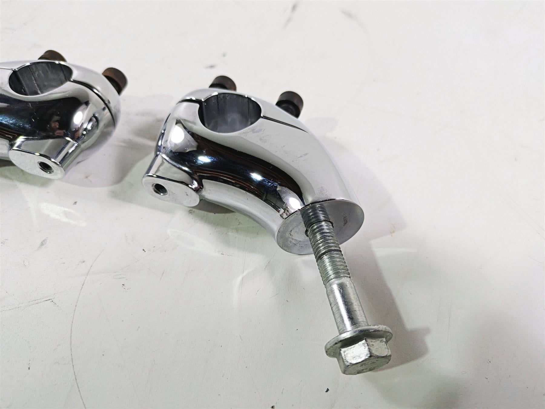 2006 Harley VRSCR Street V-Rod Handlebar Riser Mount Set 55945-06 55995-06 {{ shop.shopifyCountryName }} - Mototech271