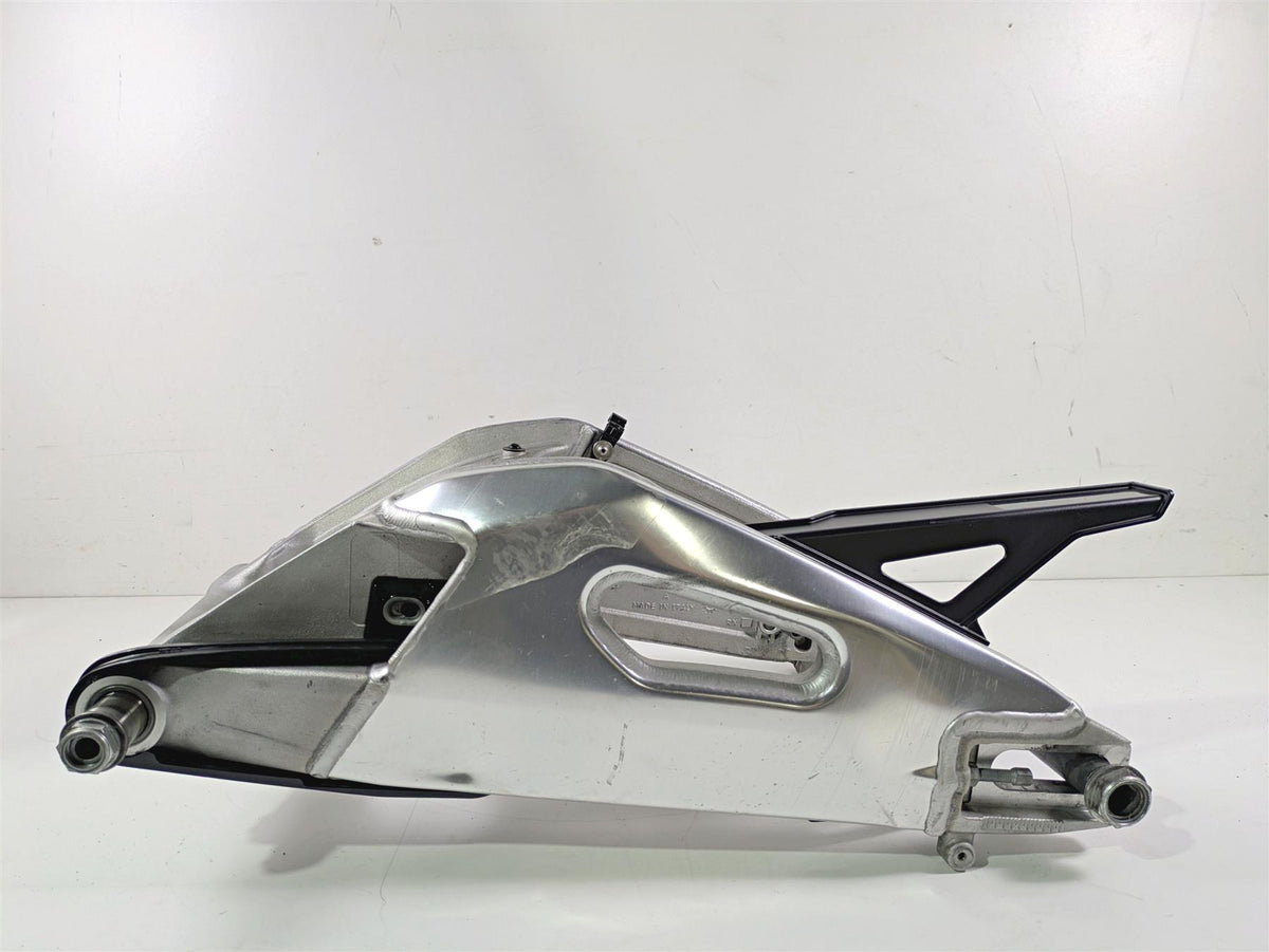 2017 Aprilia RSV 1100 Tuono V4 Factory Rear Swingarm Swing Arm - Read 2B001289 {{ shop.shopifyCountryName }} - Mototech271