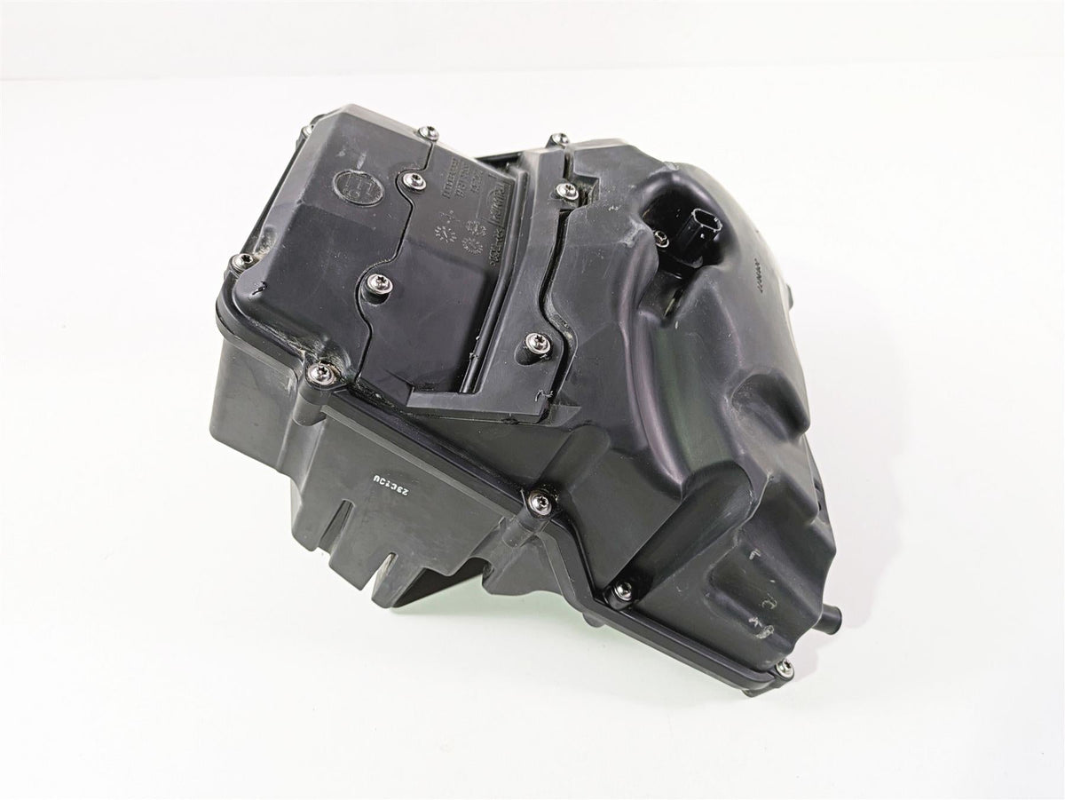 2024 Triumph Tiger 900 GT Air Box Cleaner & Tubes Set T2209565 T2202707 {{ shop.shopifyCountryName }} - Mototech271