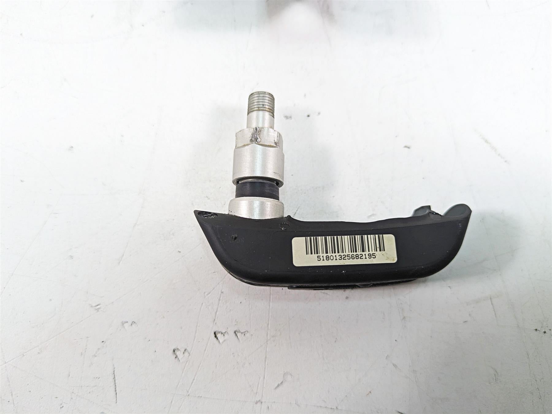 2020 KTM 1290 Super Adventure R Tire Pressure Module & Rear Sensor 60312032000 {{ shop.shopifyCountryName }} - Mototech271