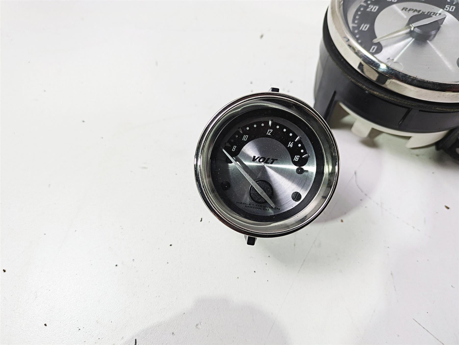 2007 Harley Touring FLHTCU SE CVO E-Glide Speedo Tacho Gauge Set 35K 67516-04B {{ shop.shopifyCountryName }} - Mototech271