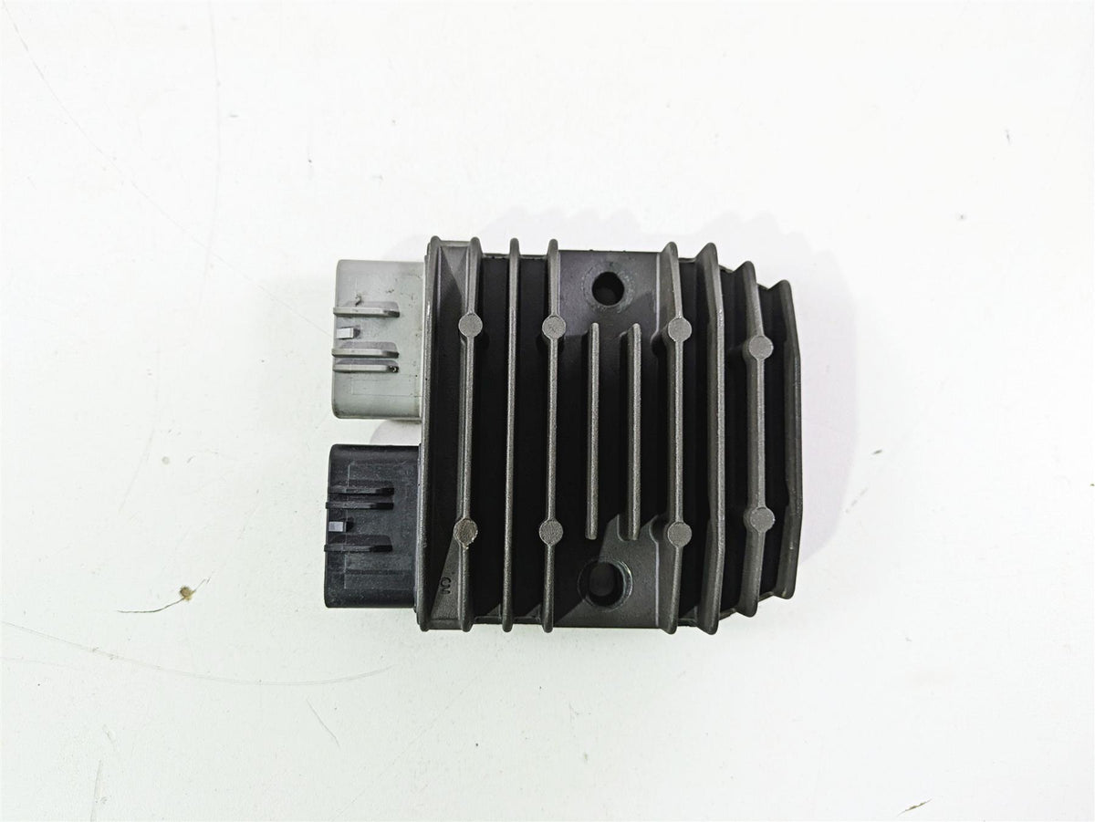 2008 Yamaha XVS1300 V-Star Tourer Rectifier Voltage Regulator 1D7-81960-01-00 {{ shop.shopifyCountryName }} - Mototech271