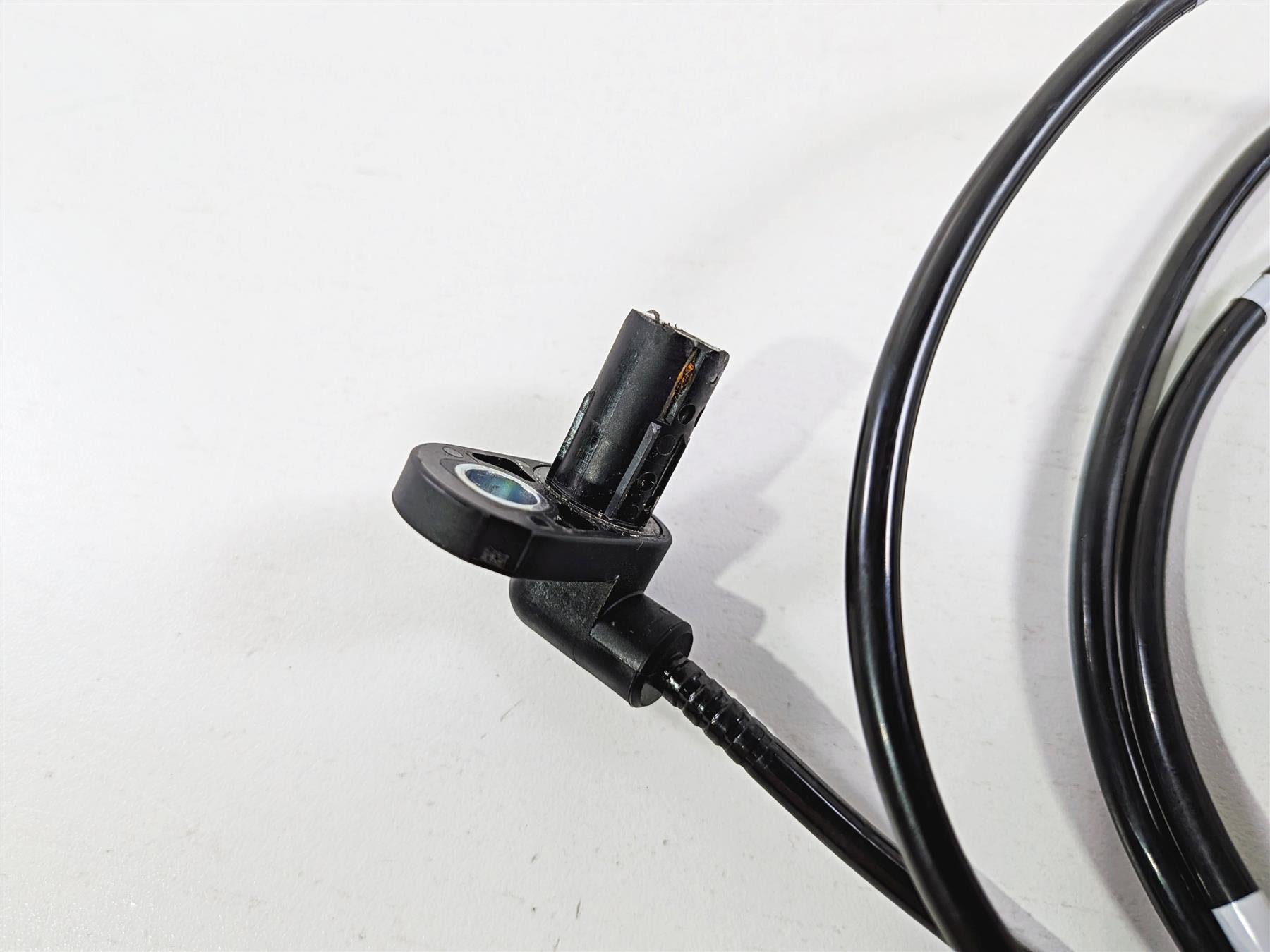 2025 Yamaha YZF R7 Front Abs Brake Wheel Speed Sensor BEB-85970-00-00 {{ shop.shopifyCountryName }} - Mototech271