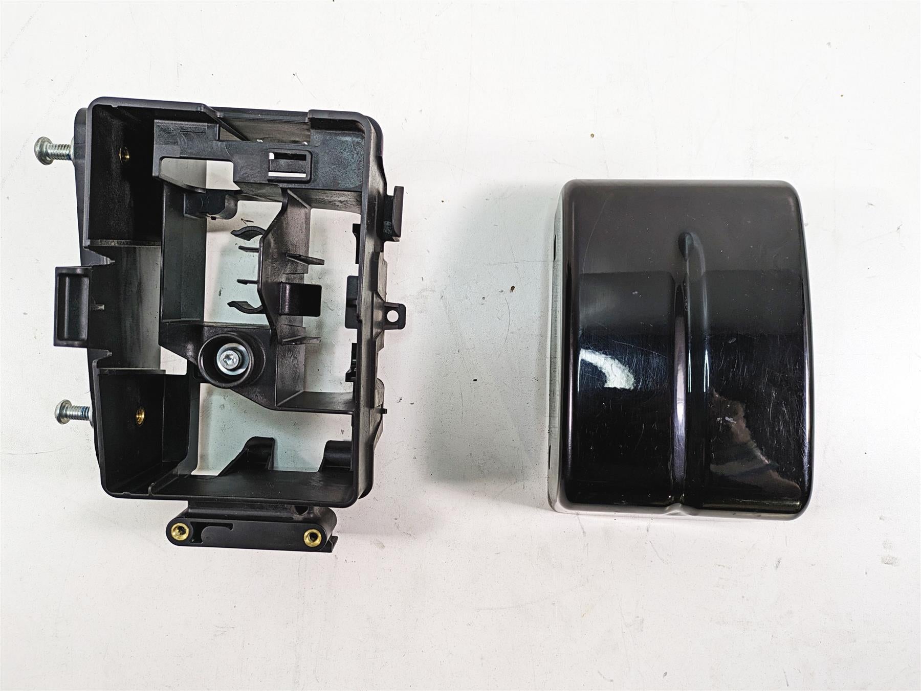 2012 Harley FLD Dyna Switchback Electrical Holder Carrier Stay & Cover 70367-12 {{ shop.shopifyCountryName }} - Mototech271