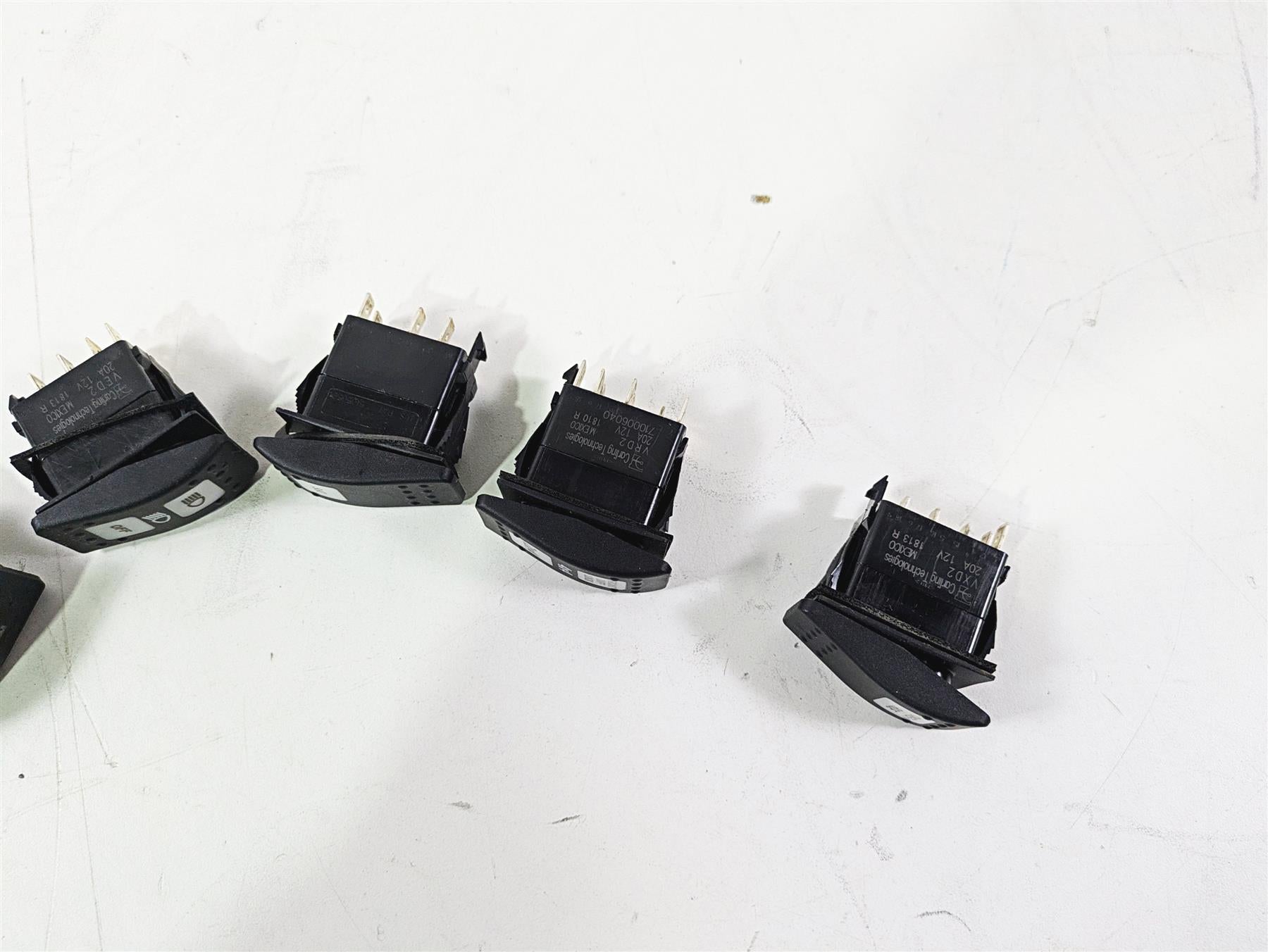 2018 Can Am Maverick X3 XRC Turbo R DPS Light Front Lock Switch 710004492 {{ shop.shopifyCountryName }} - Mototech271