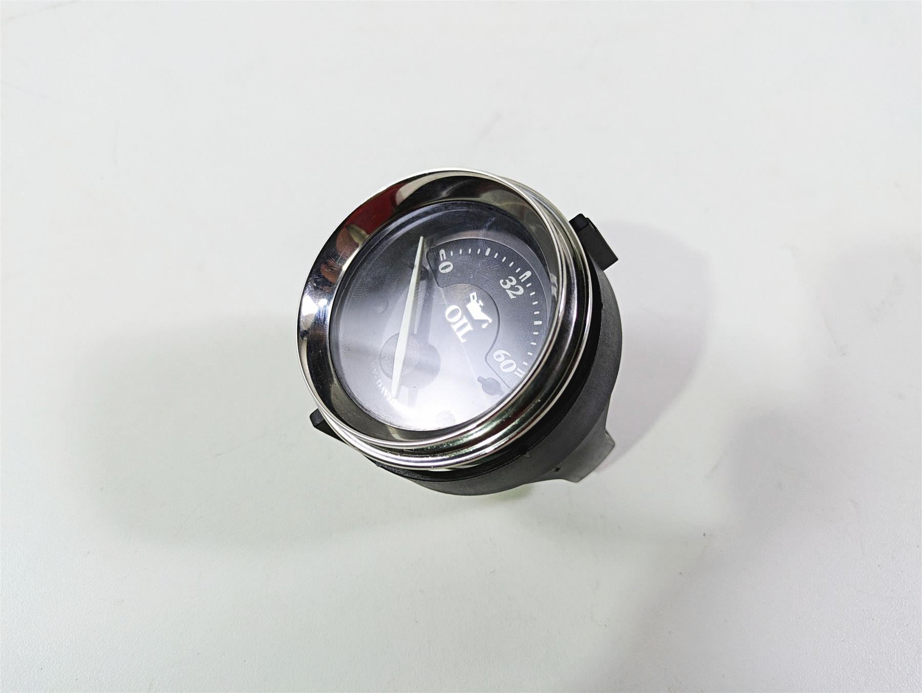 2010 Harley Touring FLHTK Electra Glide Oil Pressure Gauge 74690-10 {{ shop.shopifyCountryName }} - Mototech271