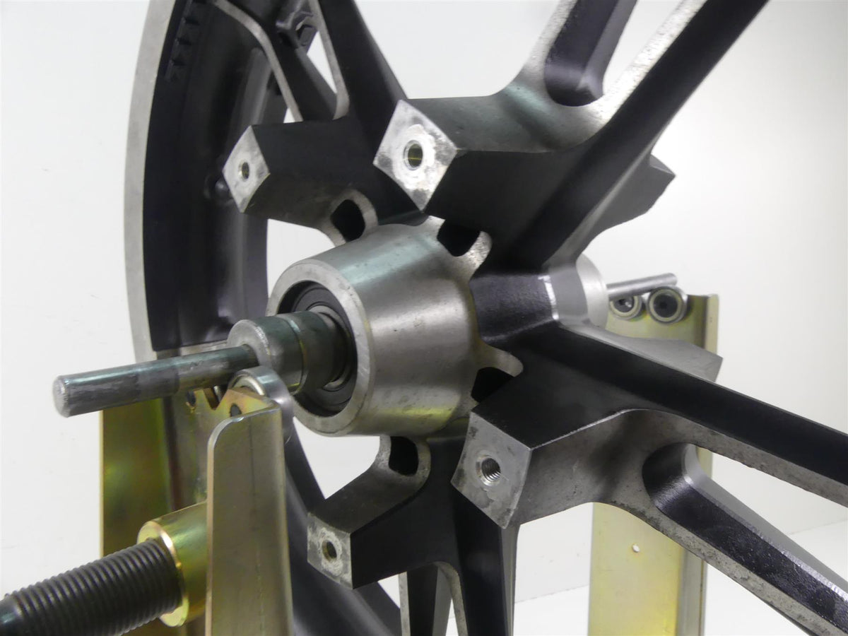 2016 Harley Touring FLTRX Road Glide Straight Front Wheel Rim 19x3.5 43300027 {{ shop.shopifyCountryName }} - Mototech271