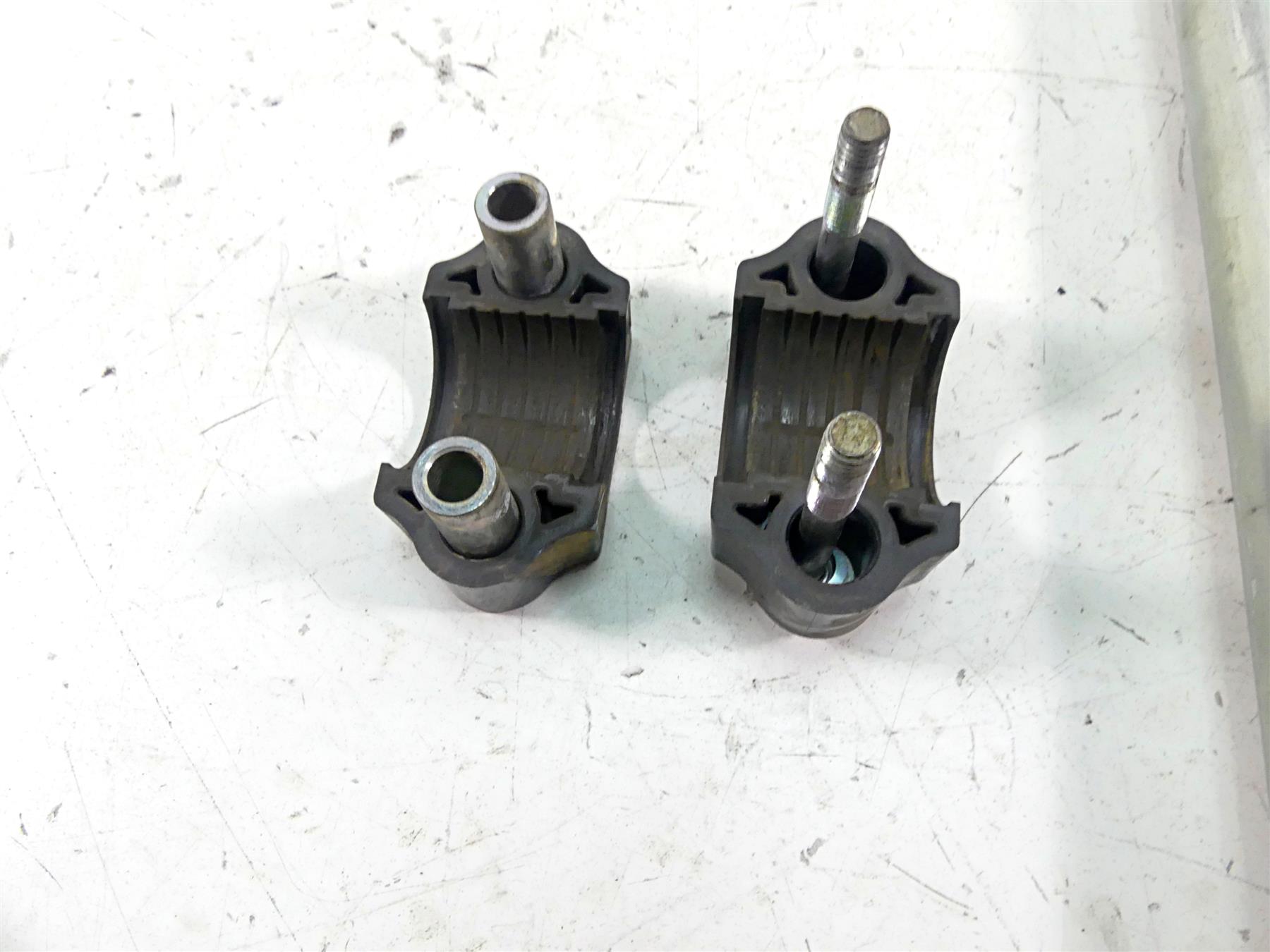 2017 Yamaha YFM Raptor 700R SE Steering Stem Post & Mounts 1PE-F3813-00-00 {{ shop.shopifyCountryName }} - Mototech271