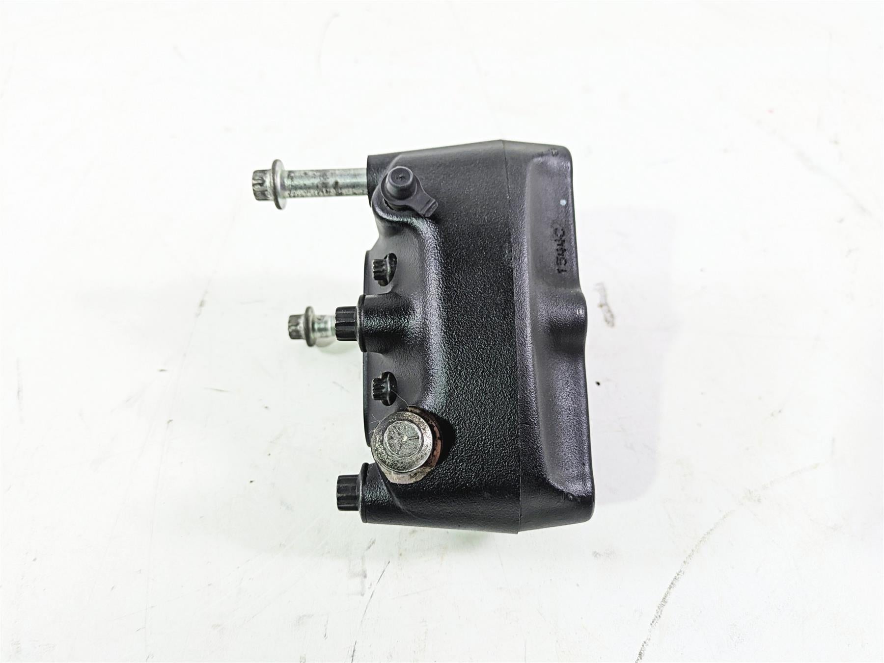 2004 Harley FLSTCI Softail Heritage Front Brake Caliper 44046-00D {{ shop.shopifyCountryName }} - Mototech271
