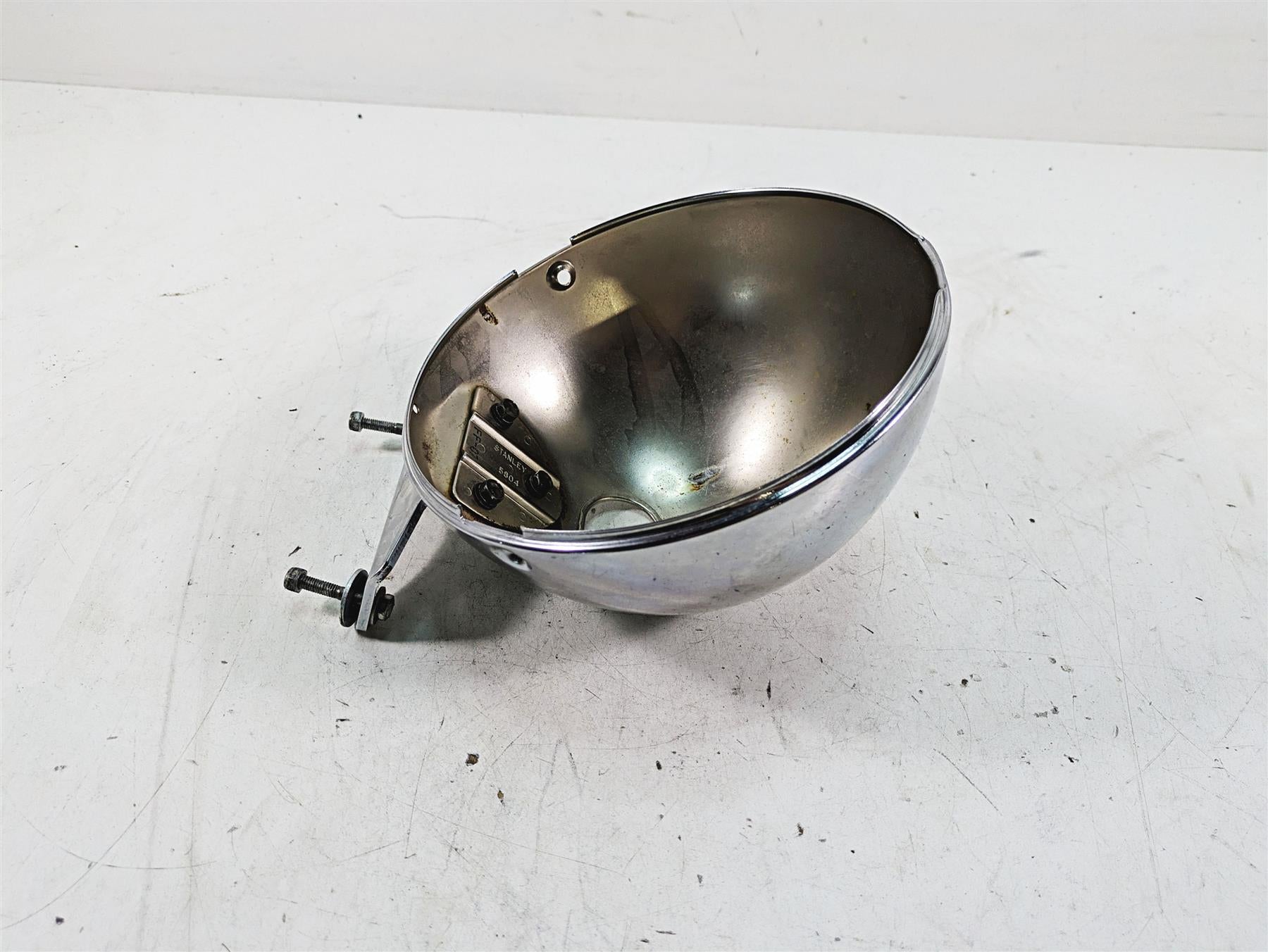 1997 Kawasaki VN1500 Vulcan Headlight Head Light Cover Bucket 23005-1086 {{ shop.shopifyCountryName }} - Mototech271
