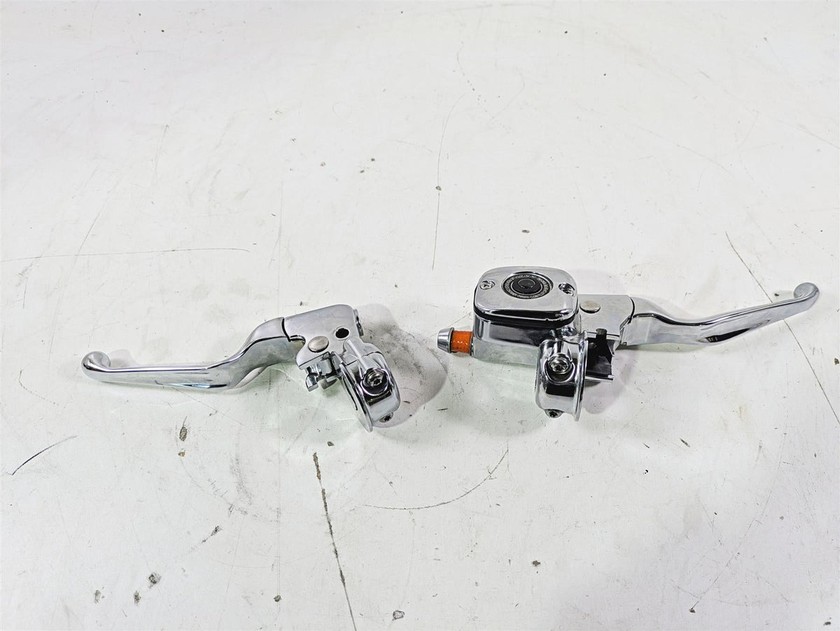 2004 Harley Softail FLSTF Fat Boy Chrome Brake Master Cylinder Set 9/16 45019-96 {{ shop.shopifyCountryName }} - Mototech271