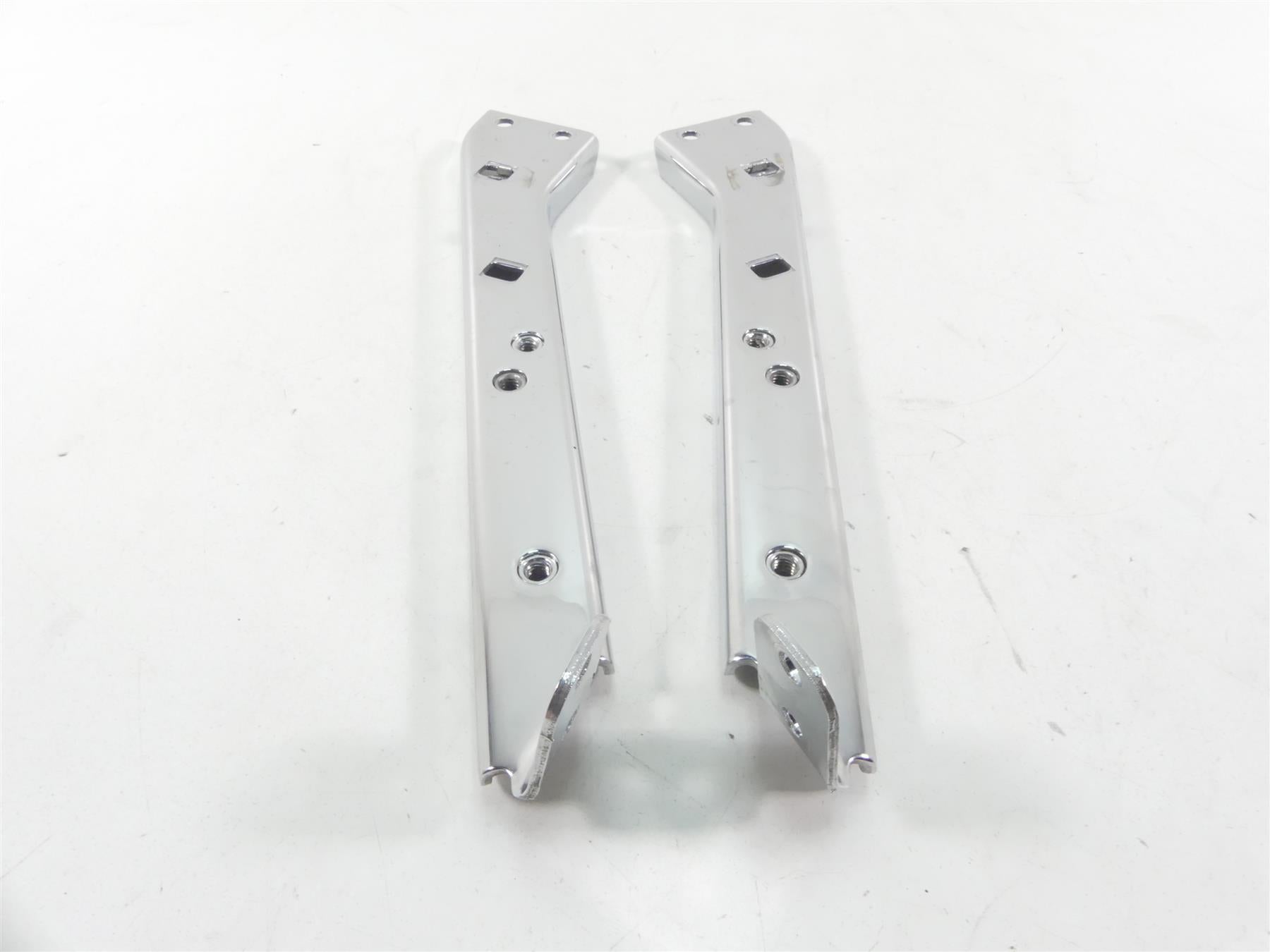 2007 Harley FLHTCU SE CVO Electra Glide Chrome Rear Fender Mount Set 90720-79C {{ shop.shopifyCountryName }} - Mototech271
