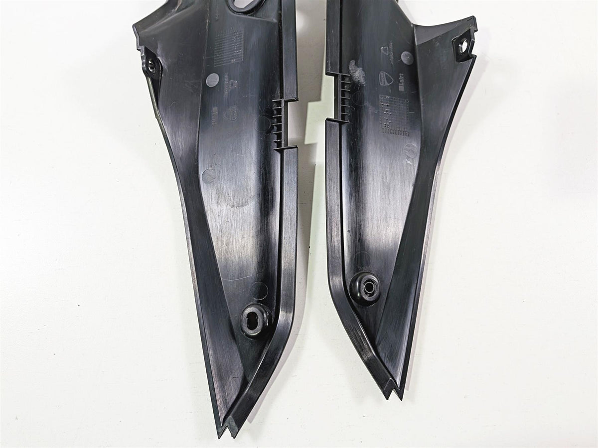 2016 Ducati Hypermotard 939 SP Tail Side Cover Fairing Set 48211722A 48211742A-Mototech271