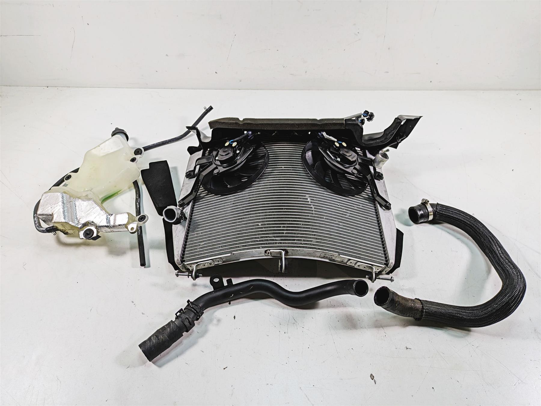2018 Kawasaki ZX1002 Ninja H2 SX Radiator Fan Reservoir Hoses Set 39060-0734 {{ shop.shopifyCountryName }} - Mototech271