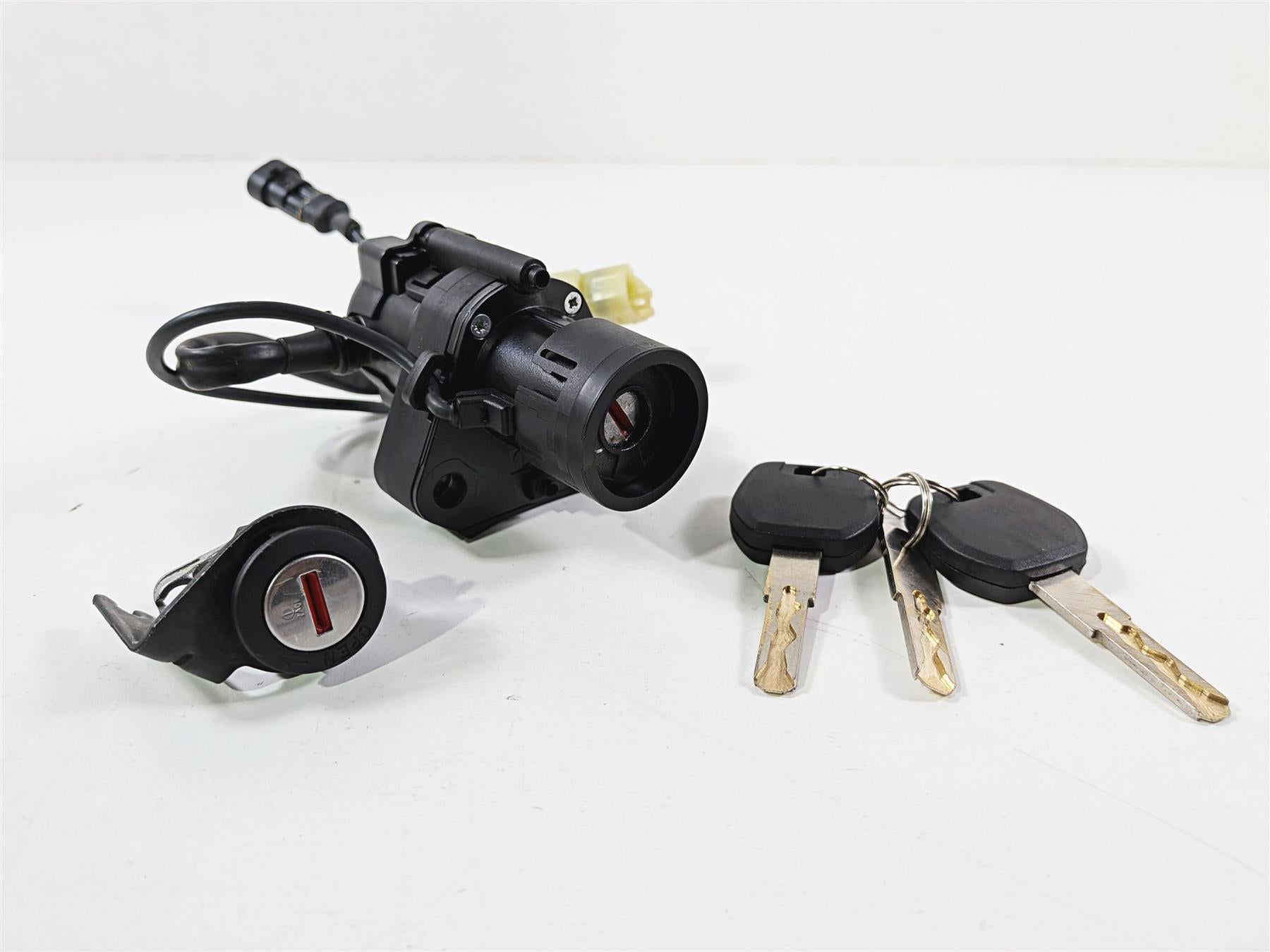 2019 Ducati Panigale V4S V4 S Corse Ignition Switch Key Lock Set 59822131B {{ shop.shopifyCountryName }} - Mototech271