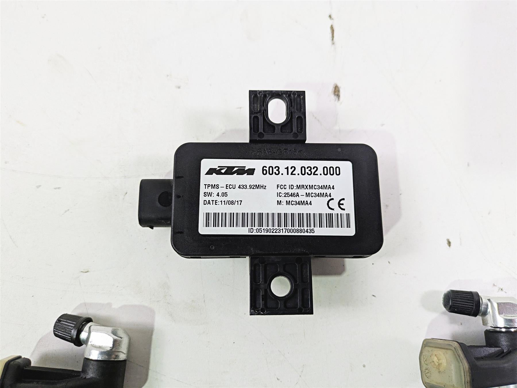 2018 KTM 1290 Super Adv S Tire Pressure Module & Sensor Set 60312032000 {{ shop.shopifyCountryName }} - Mototech271