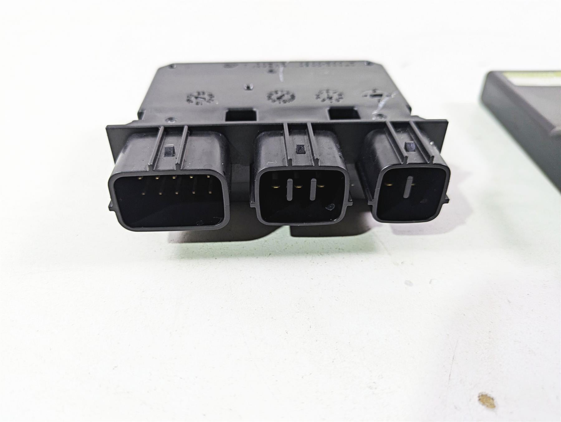 2021 Kawasaki Z900 ZR900 Cdi Engine Control & Relay Box 21175-1546 27002-0050 {{ shop.shopifyCountryName }} - Mototech271