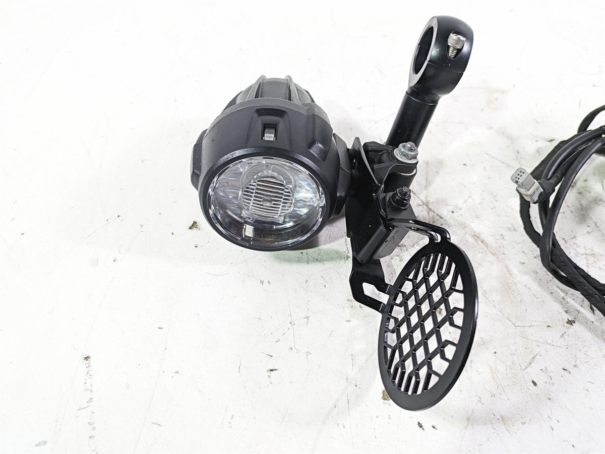 2022 BMW R1250 RT K052 Led Front Fog Spot Light Lamp Set -READ 63179457322 {{ shop.shopifyCountryName }} - Mototech271