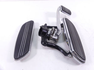 2010 Harley Touring FLHX Street Glide Right Floor Board & Brake Pedal 50518-09