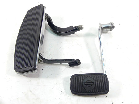 2007 Harley Touring FLHRC Road King Right Front Floorboard Brake Pedal 50621-06A {{ shop.shopifyCountryName }} - Mototech271