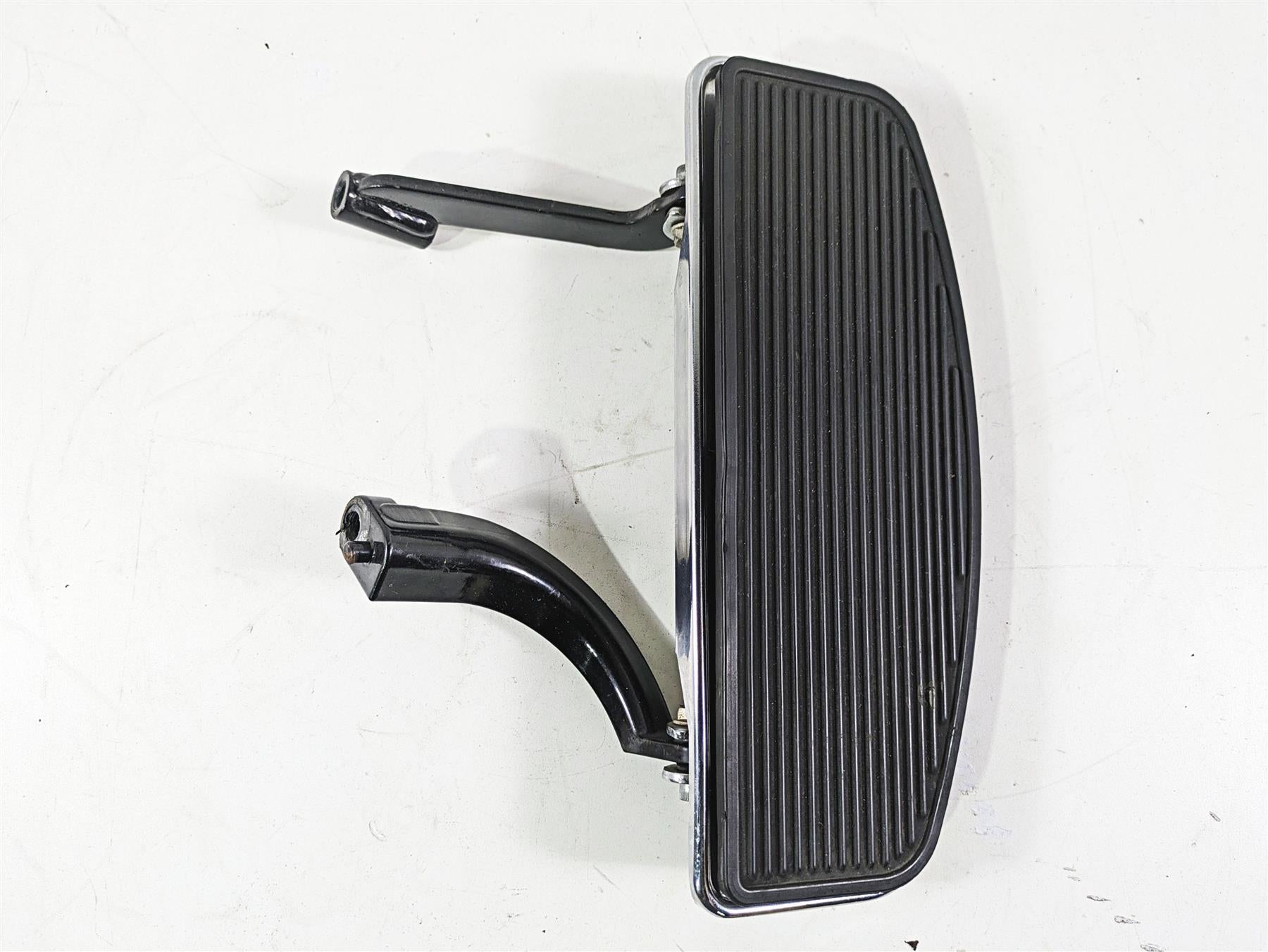 2020 Harley Touring FLHT Electra Glide Right Front Rider Floor Board 50621-06A | Mototech271