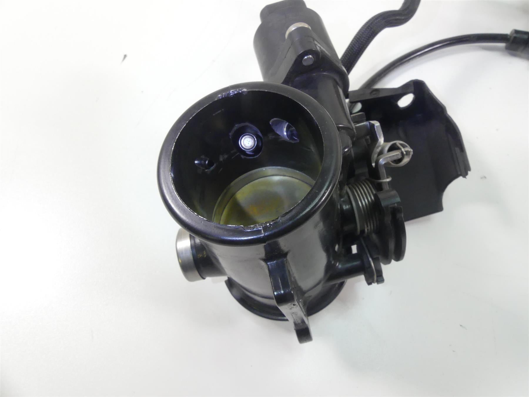 2016 BMW R nineT R9T K21 Bing Throttle Body Bodies & Junction Set 13547705239 {{ shop.shopifyCountryName }} - Mototech271