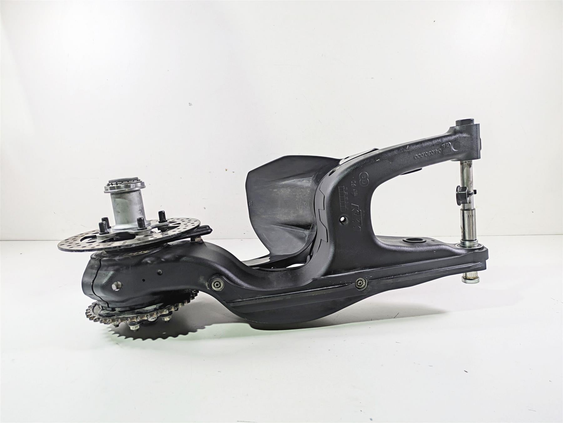 2017 KTM 1290 Super Duke GT One Side Swingarm & Axle Set 6140403004433A {{ shop.shopifyCountryName }} - Mototech271