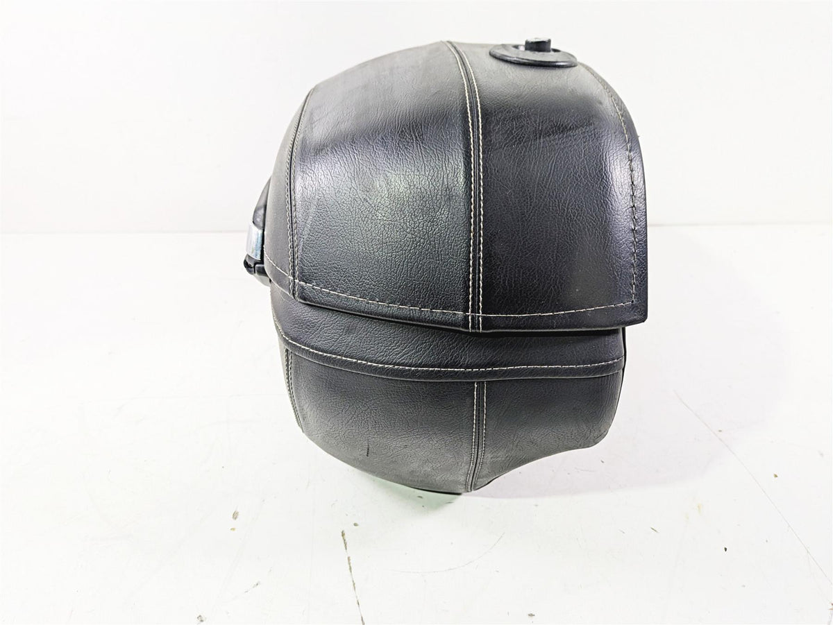 2007 Yamaha XVS1300 V-Star Tour Right Saddlebag + Mount 5S6-F8440-01-00 {{ shop.shopifyCountryName }} - Mototech271