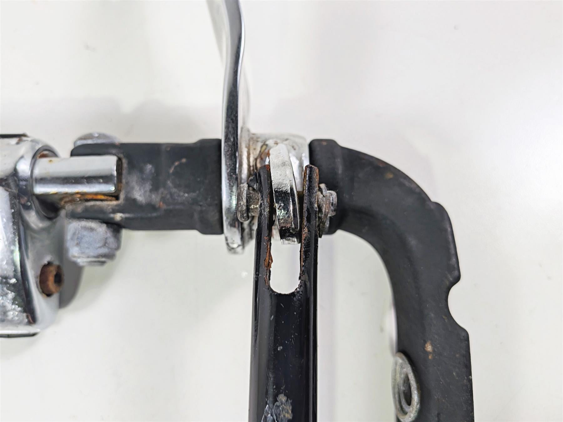 1998 Harley Dyna FXDL Low Rider Front Rider Footpeg + Brake Shift Lever 50649-90 {{ shop.shopifyCountryName }} - Mototech271