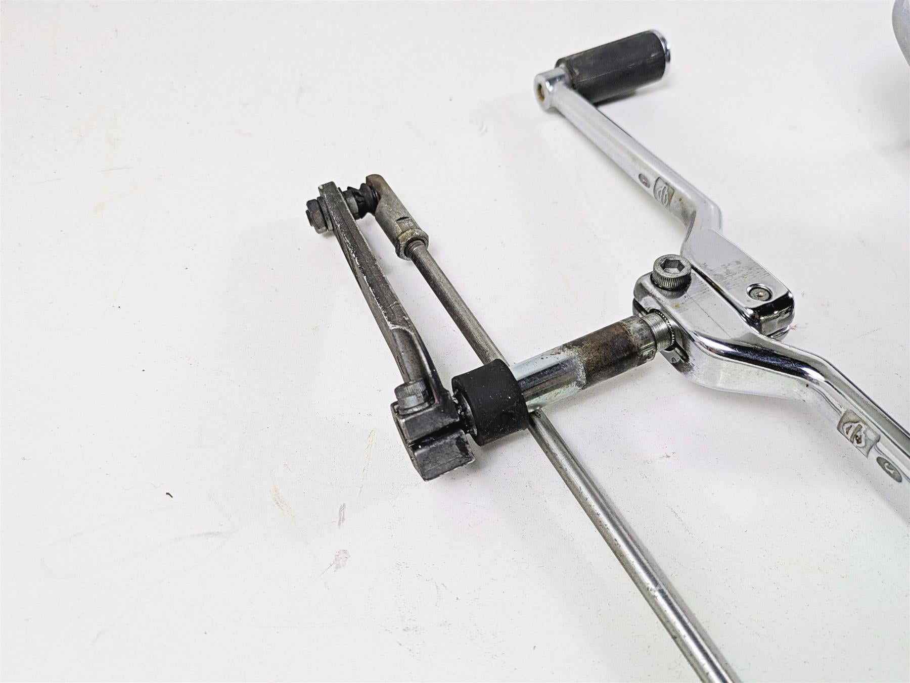 2015 Harley Touring FLHTKL Electra Glide Slipstream Floor Board Pedal & Shifter {{ shop.shopifyCountryName }} - Mototech271