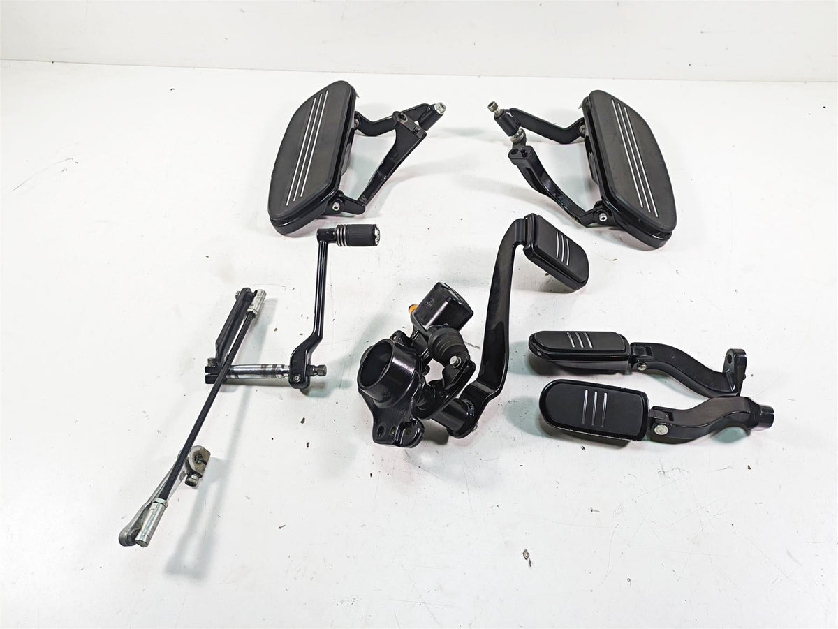 2013 Harley Touring FLHX Street Glide Floor Board + Shift Brake Pedal 50683-04 {{ shop.shopifyCountryName }} - Mototech271