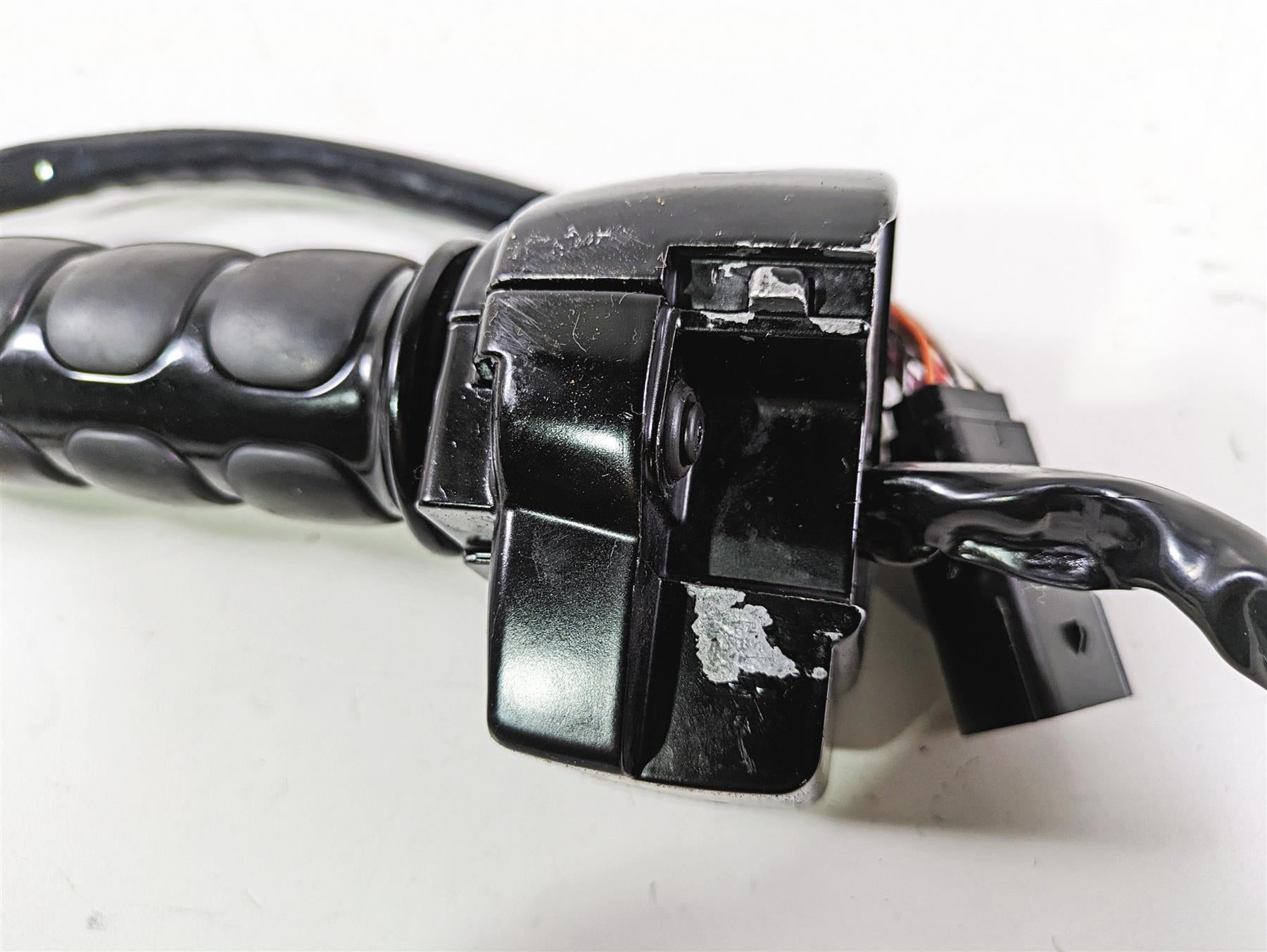 2008 Harley Touring FLHTCU E-Glide 105TH Right Control Switch Cruise 71684-06A {{ shop.shopifyCountryName }} - Mototech271